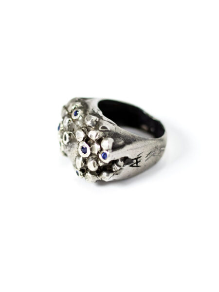 Anello grande zaffiri blu