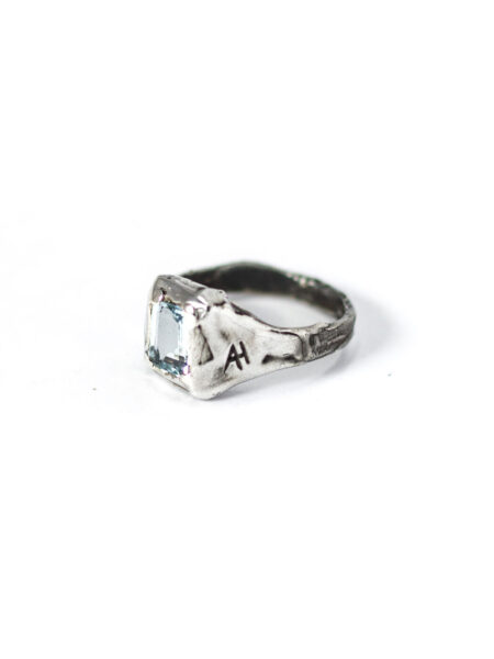 Anello chevalier acquamarina rettangolare sfaccettata